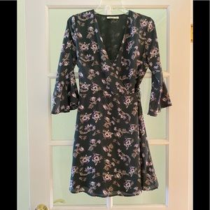 2 Bella Bell Sleeve Wrap Dress, size S
